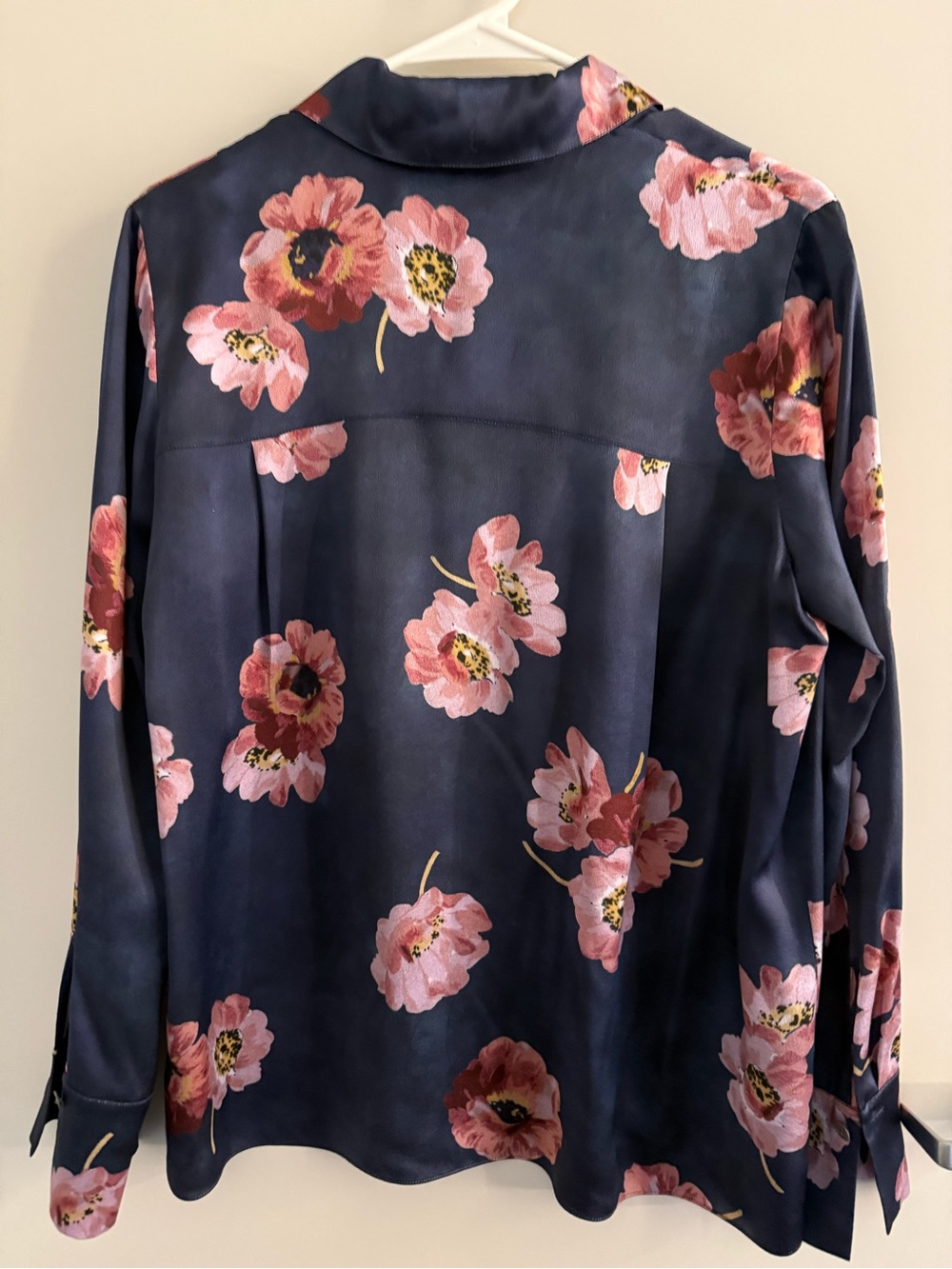 Vince Silk Women's Navy Floral Button-Up Shirt - Pink Flower Print - Picture 5 of 8
